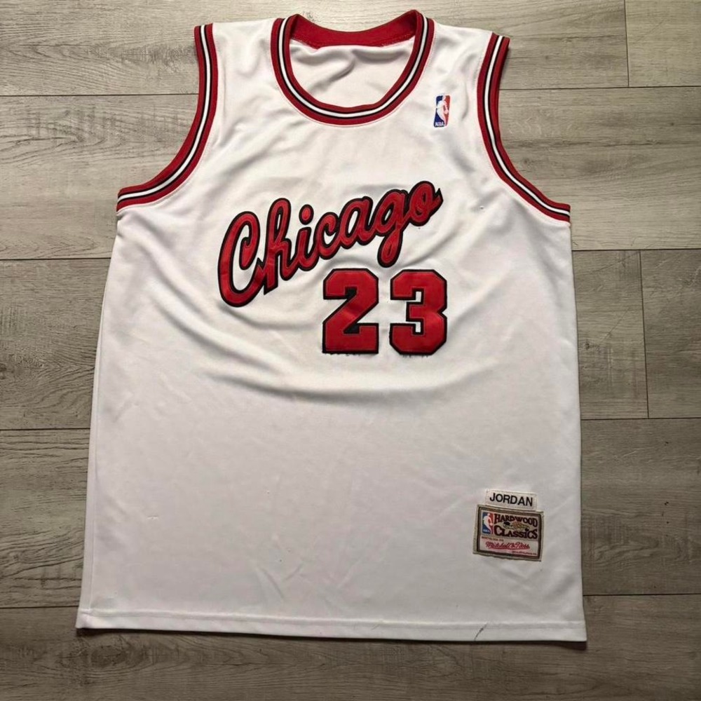 Mitchell &‎ Ness Michael Jordan Chicago Bulls jersey MEN SIZE L